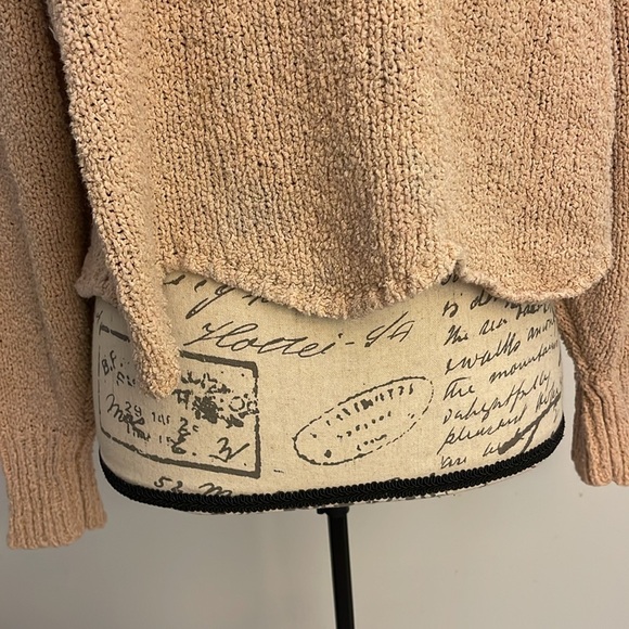 ZARA KNIT | Cozy Blush Beige Knit Scalloped Hem Sweater Size Small - Picture 7 of 7